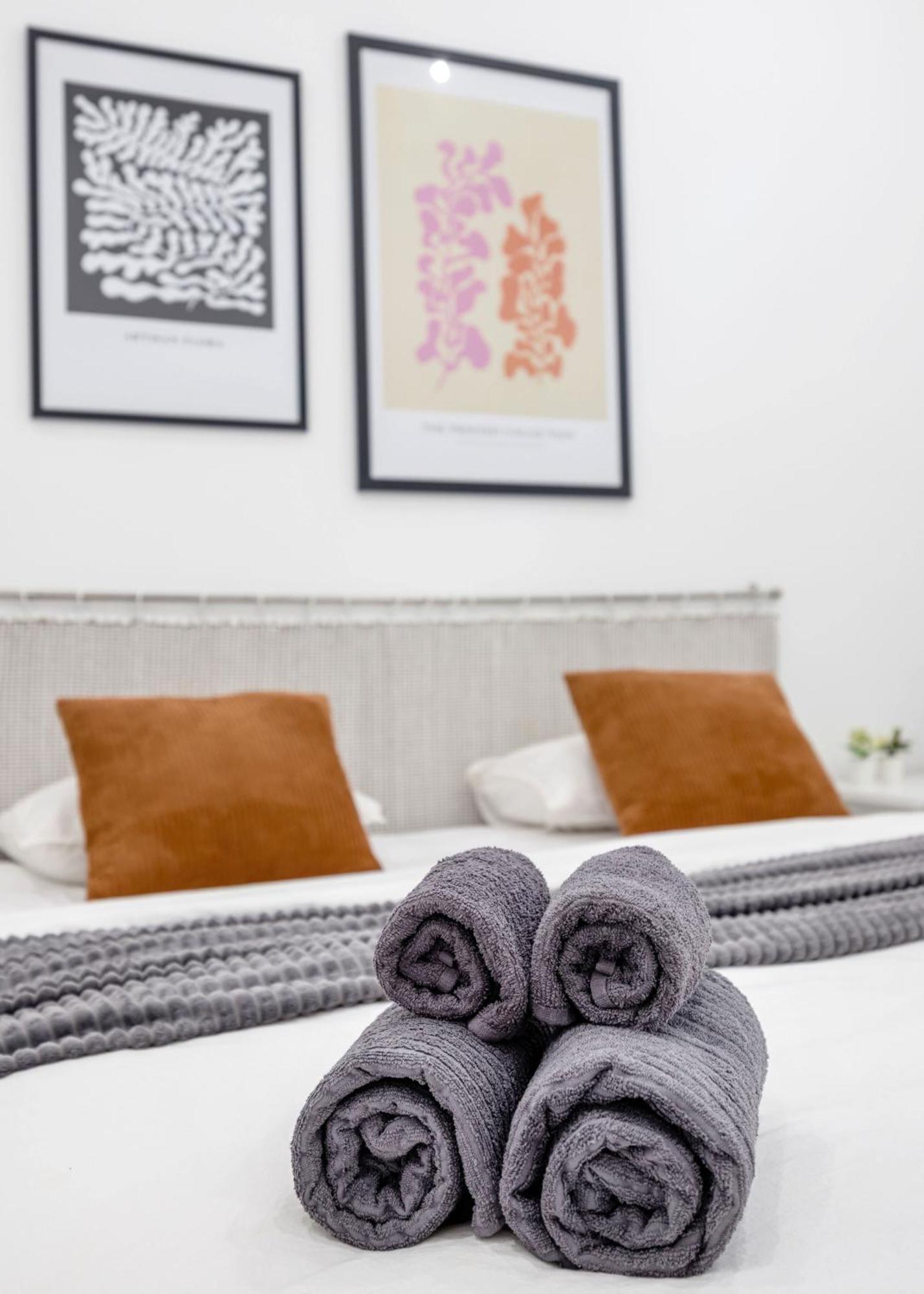 Skyline Serenity Retreat @Vaci Most Famous Street 부다페스트 외부 사진